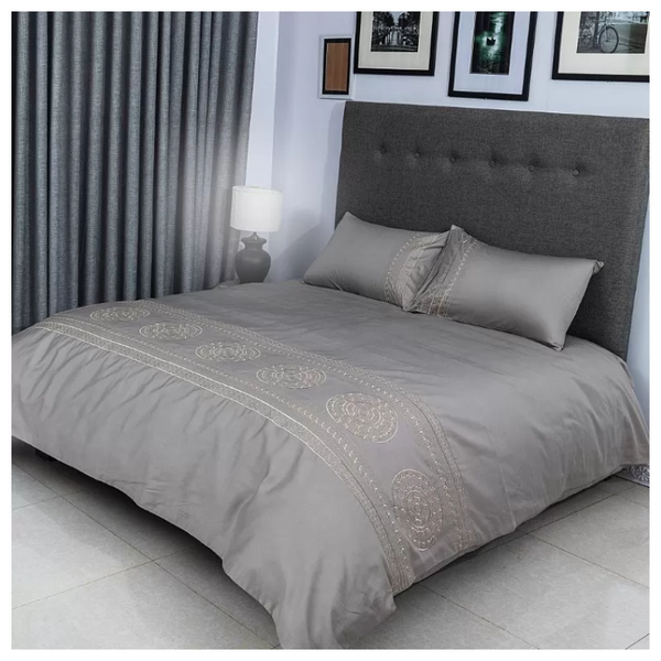 Duvet Cover Set With Egyptian Cotton Fitted Sheet- 400 TC (Gloria Hotel Design)