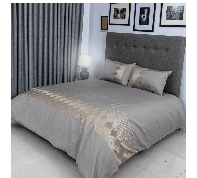 Duvet Cover Set With Egyptian cotton Fitted Sheet- 400 TC ( Celia Silver Design)