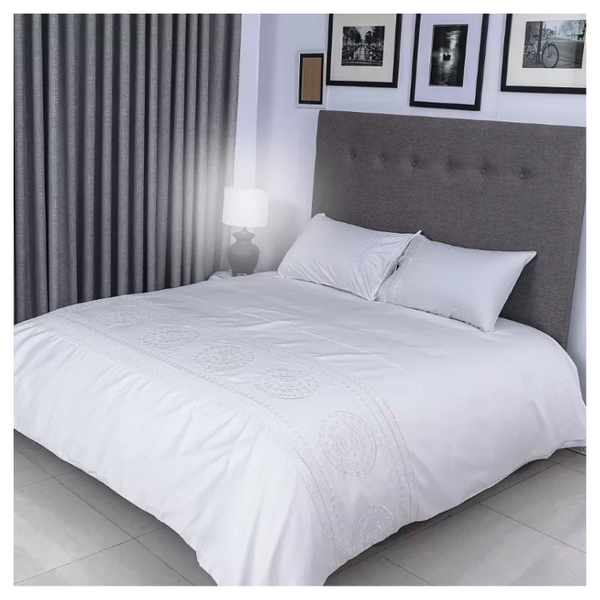 Duvet Cover Set With Egyptian Cotton Fitted Sheet- 400 TC (Gloria Hotel Design)