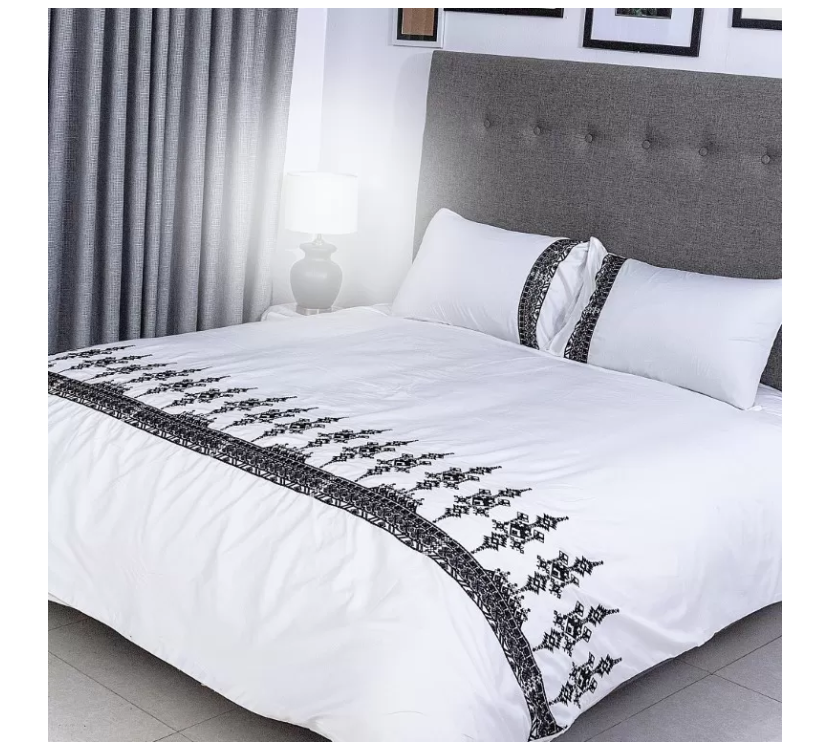 Duvet Cover Set With Egyptian Cotton Fitted Sheet-400 TC (Ragina Hotel Design)