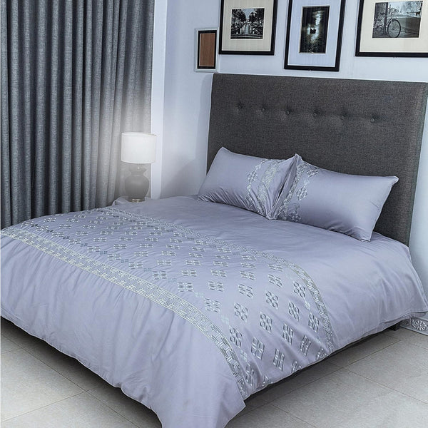 Duvet Cover Set With Egyptian Cotton Fitted Sheet- 400 TC (Classic Silver Design)